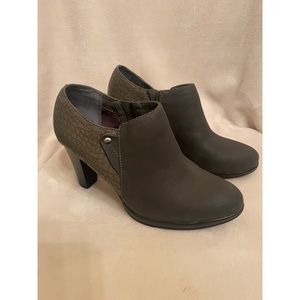 Size 9 Woman’s Ankle Boots- NWOT